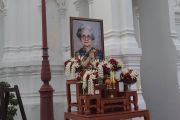น้อมรำลึกในพระมหากรุณาธิคุณ บ.ร. ร่วมพิธีวางพวงมาลาถวายราชสักการะ เนื่องในวันคล้ายวันสวรรคตสมเด็จพระศรีนครินทราบรมราชชนนี
